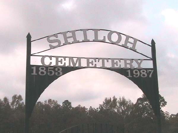 Shiloh cemetery entrance, Rusk County, Texas